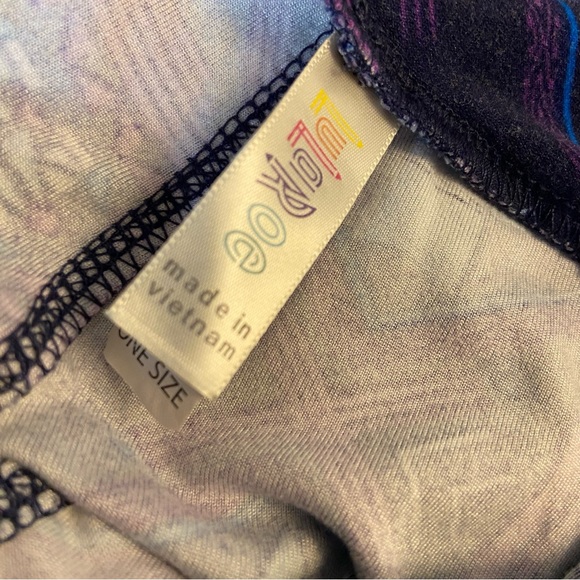 LULAROE ONE SIZE Leggings Blue Purple Aztec Southwestern Cross Print Womens med - Picture 2 of 3